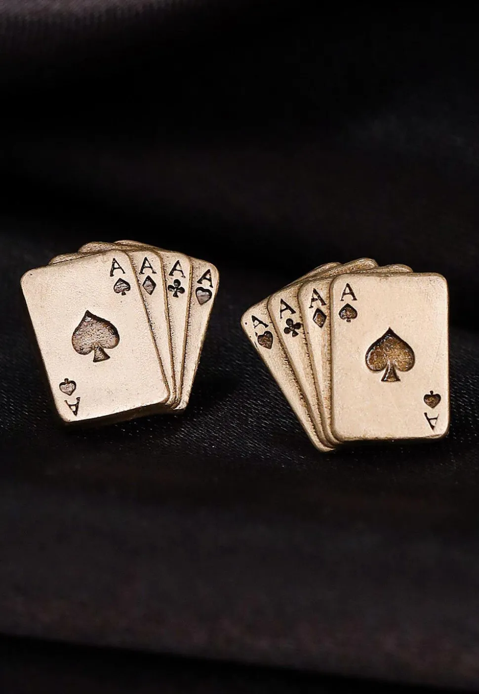 Aces Rule Metallic Collar Tips