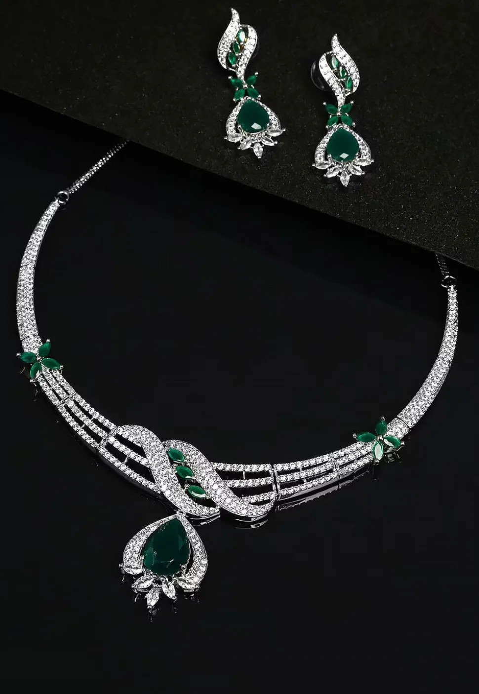 American Diamond Studded Necklace Set