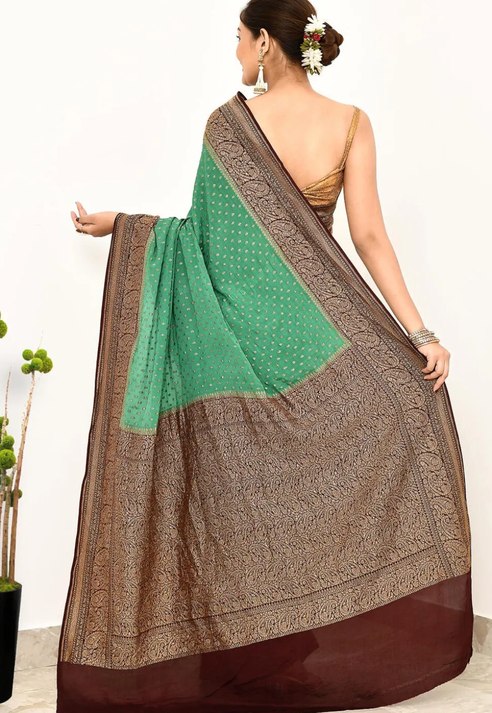 Banarasi Pure Crepe Silk Saree in Green
