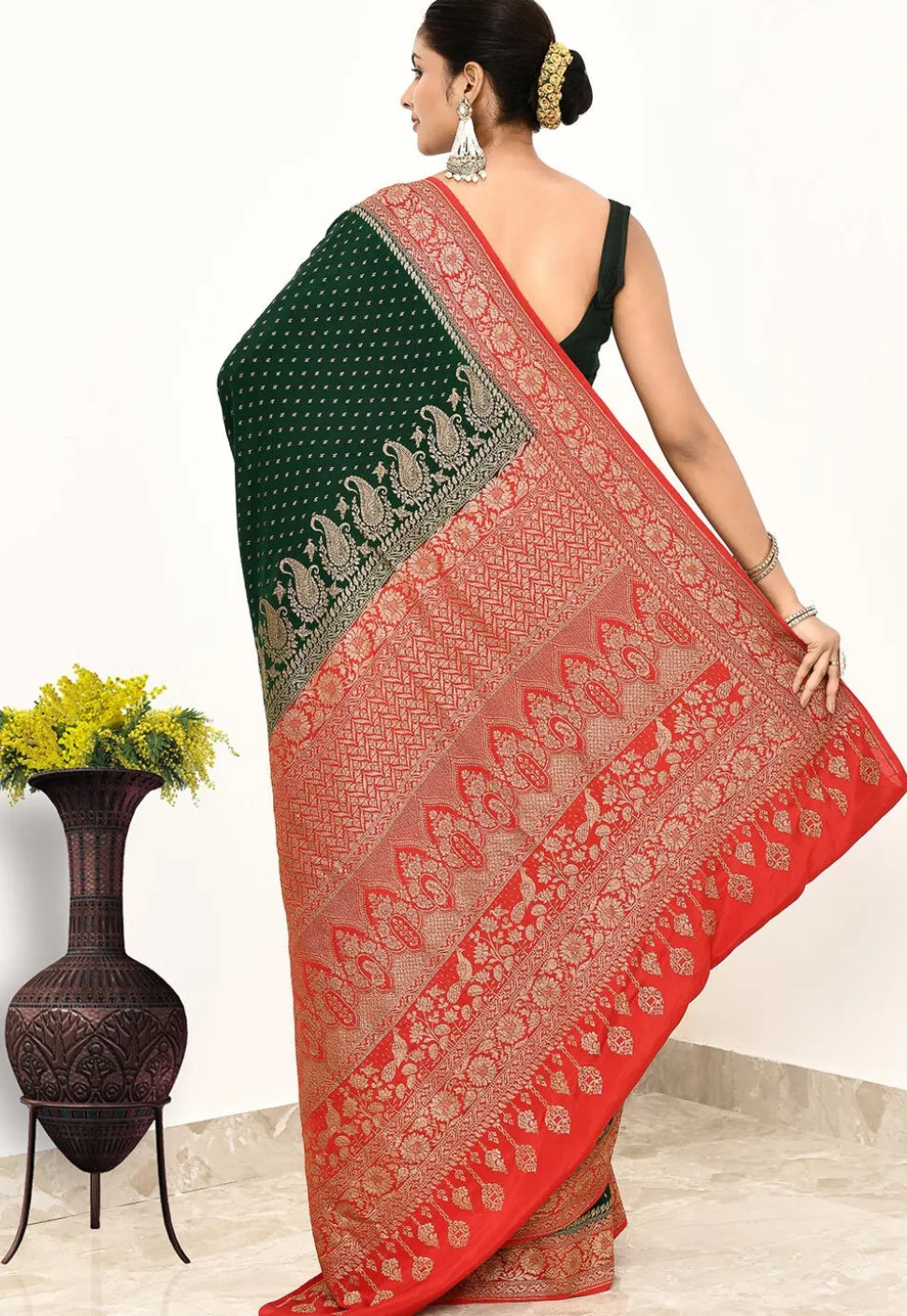 Banarasi Pure Crepe Silk Saree in Dark Green