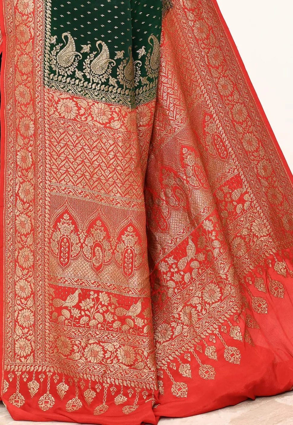 Banarasi Pure Crepe Silk Saree in Dark Green
