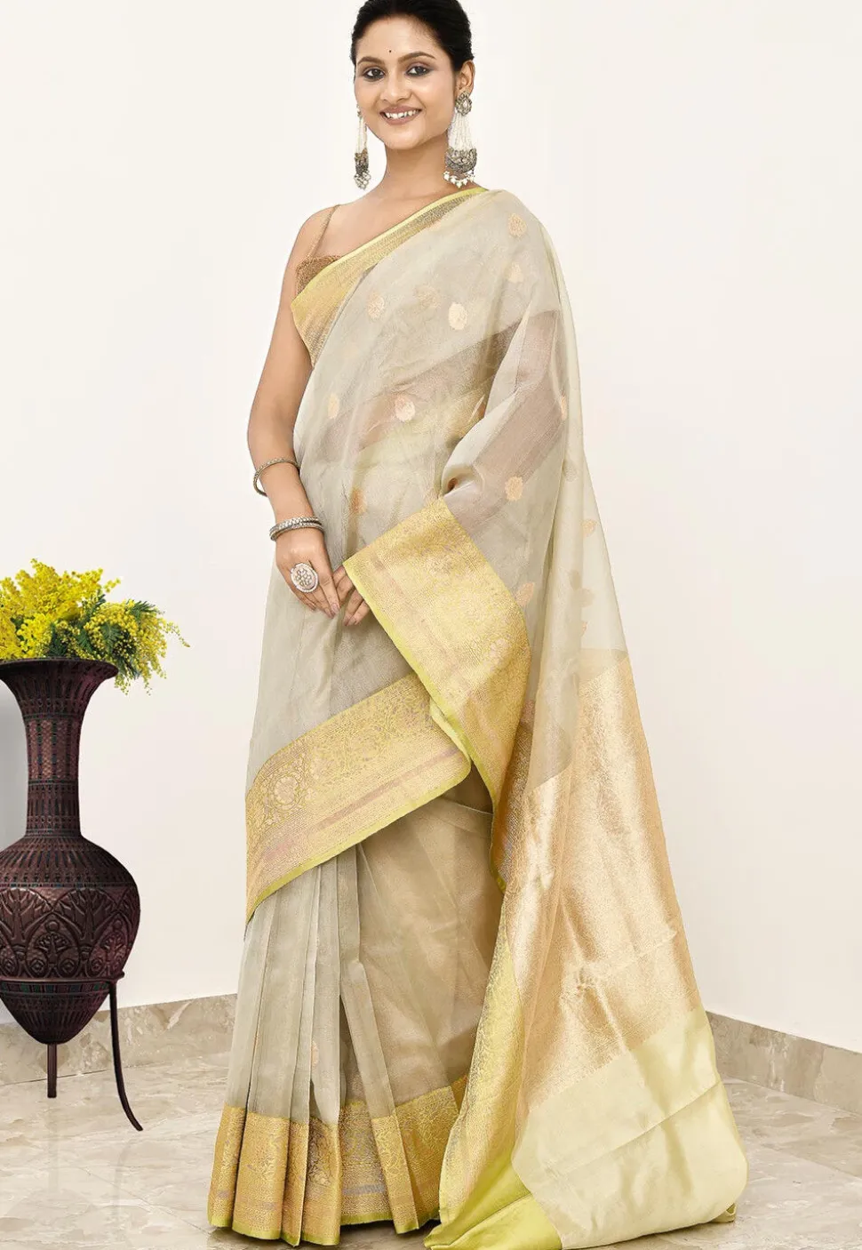 Banarasi Pure Tissue Silk Handloom Saree in Grey
