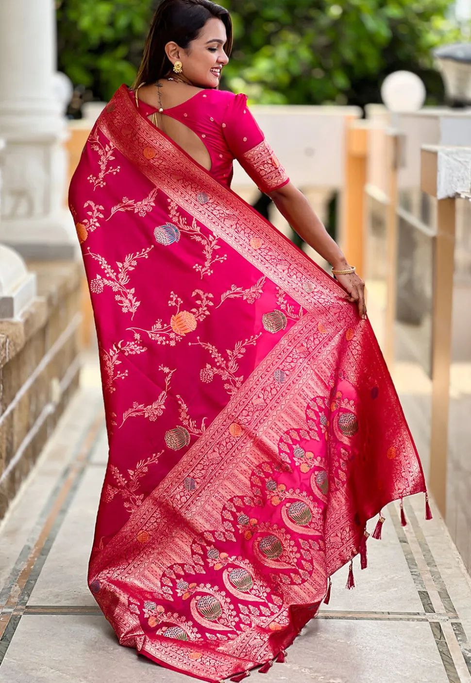Banarasi Saree in Fuchsia