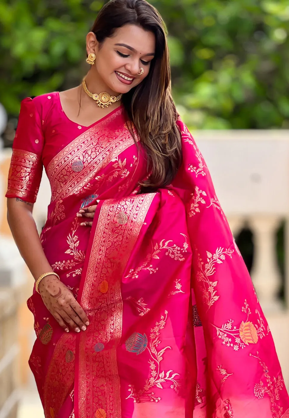 Banarasi Saree in Fuchsia