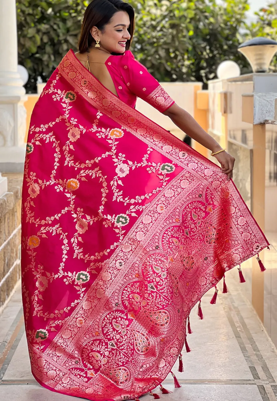 Banarasi Saree in Fuchsia