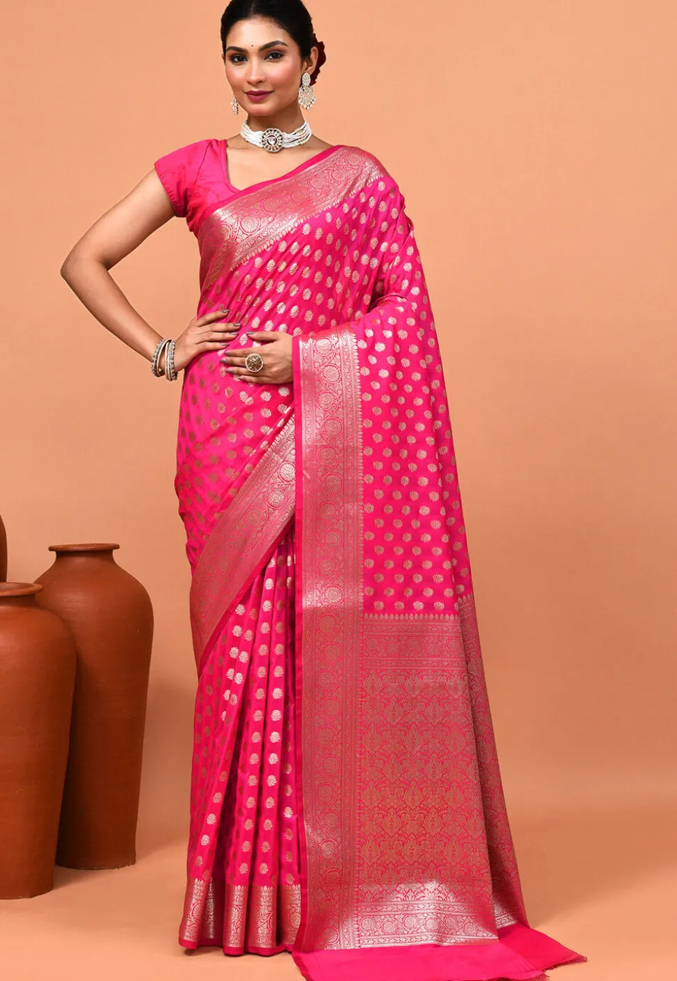Banarasi Saree in Fuchsia