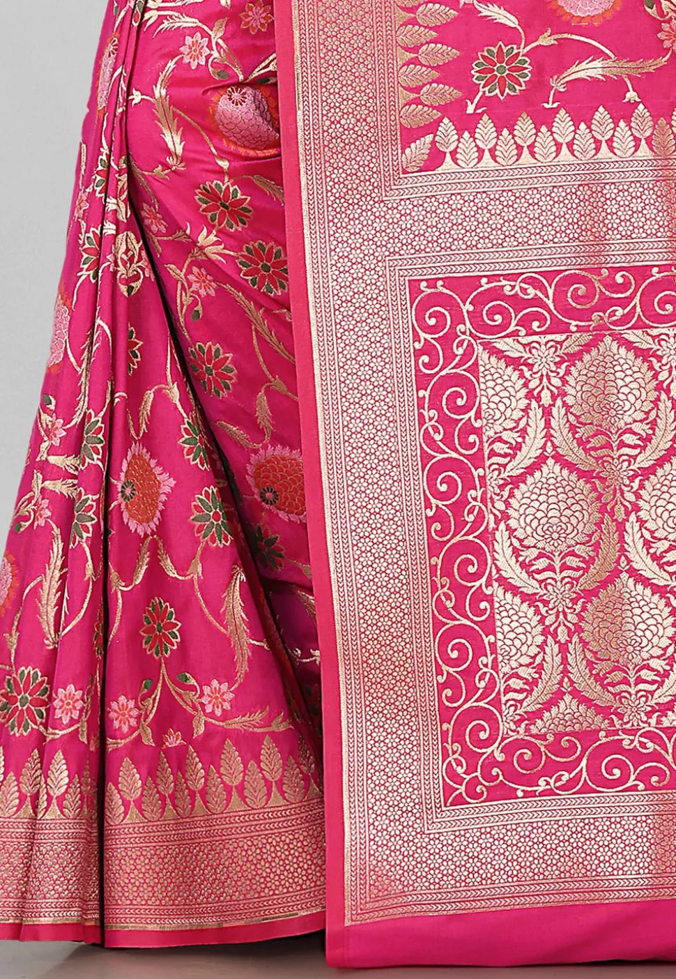 Banarasi Saree in Fuchsia