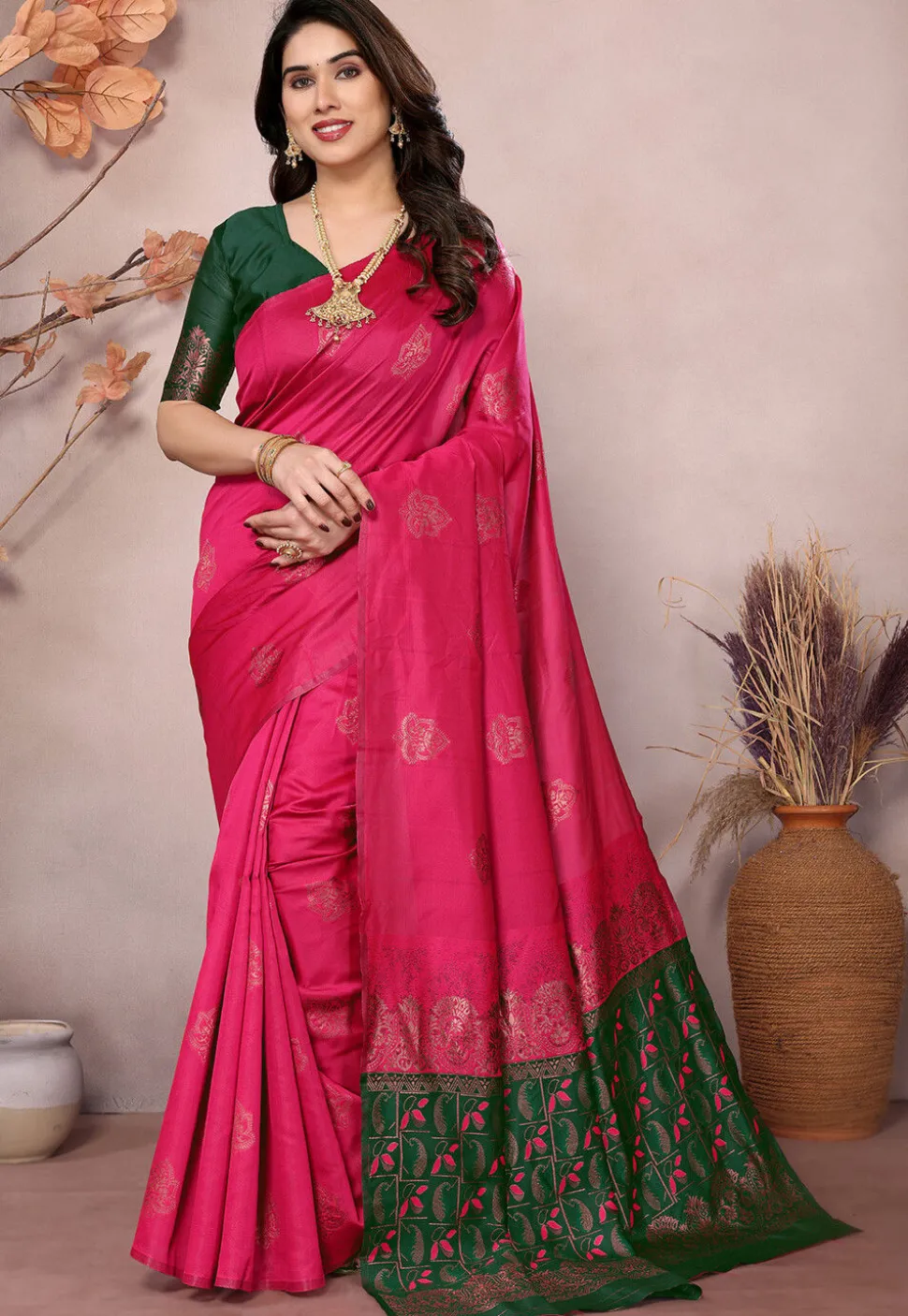 Banarasi Saree in Fuchsia