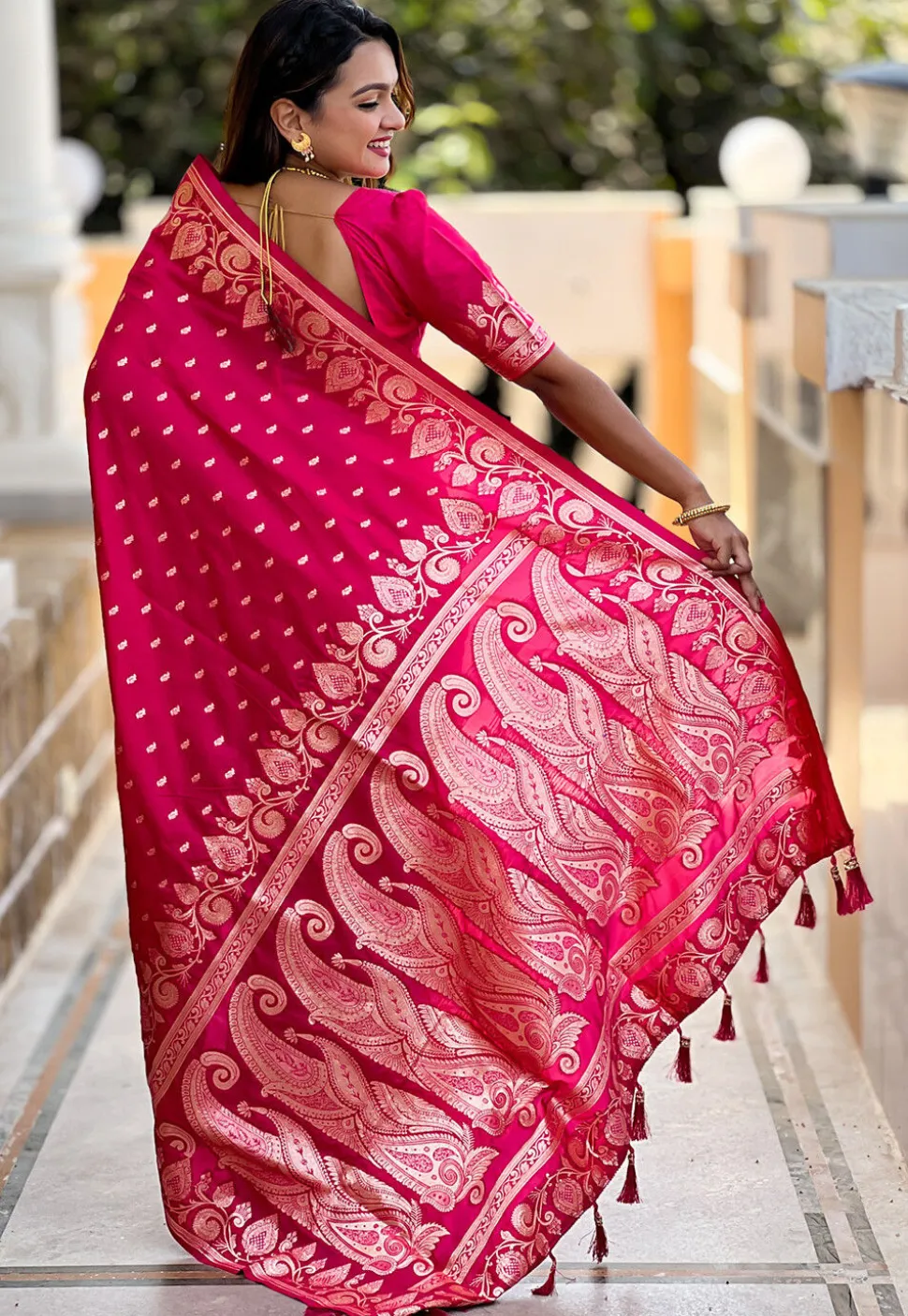 Banarasi Saree in Fuchsia