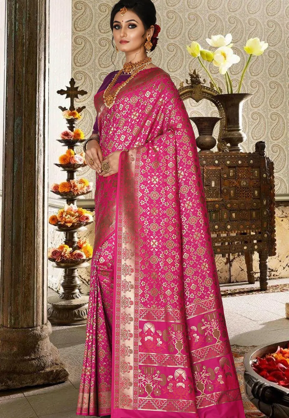 Banarasi Saree in Fuchsia