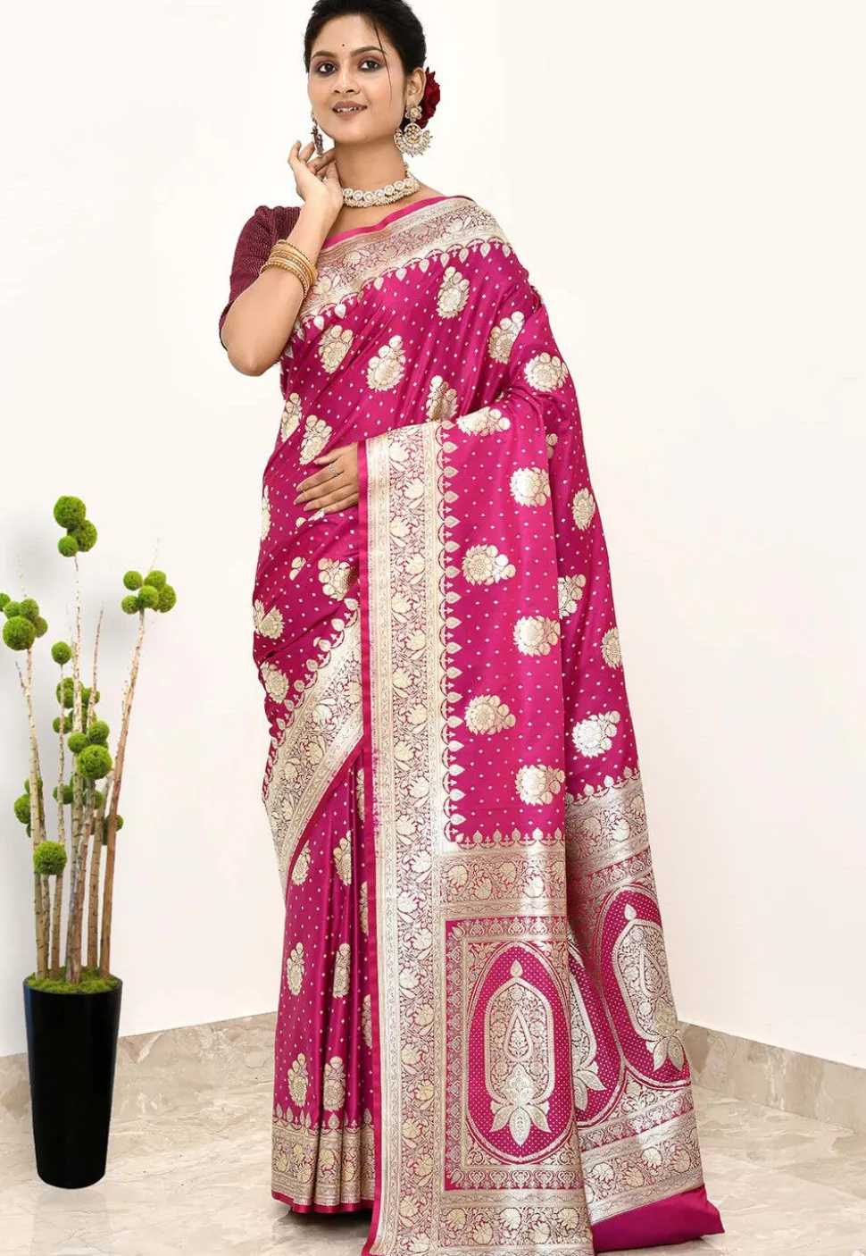 Banarasi Saree in Magenta