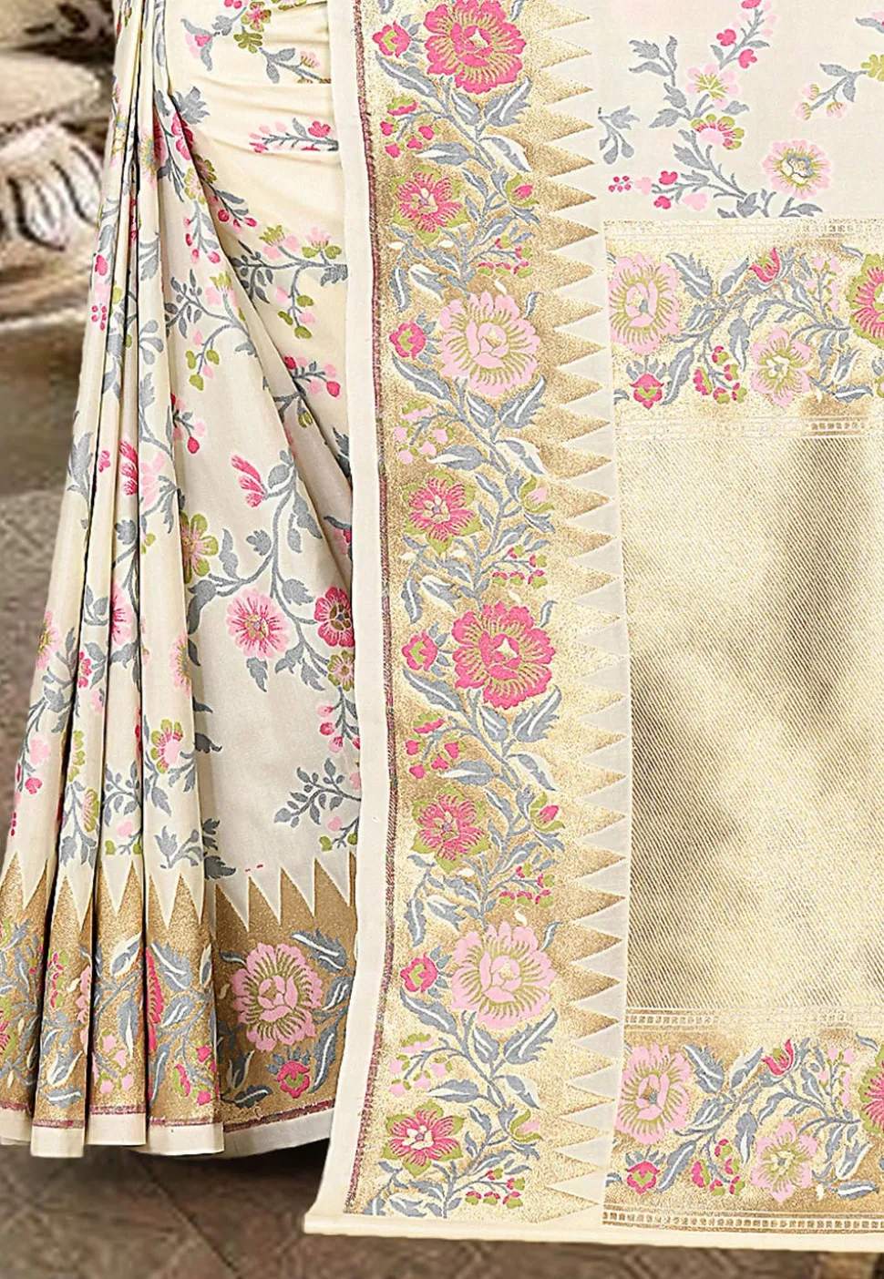 Banarasi Saree in Off White
