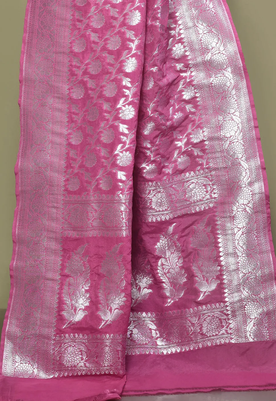 Banarasi Saree in Pink