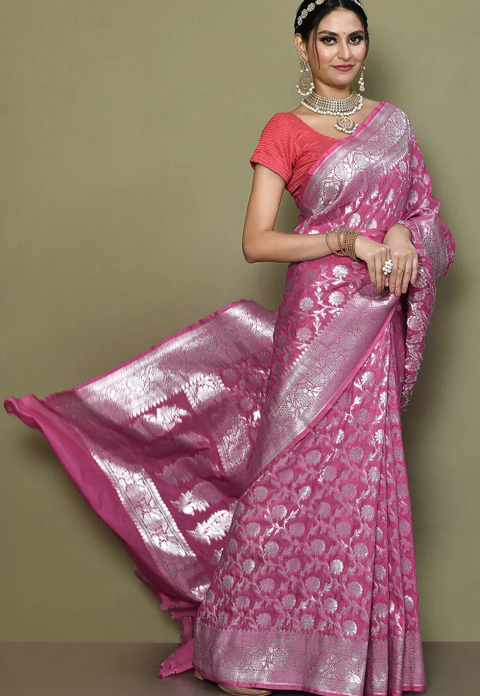 Banarasi Saree in Pink