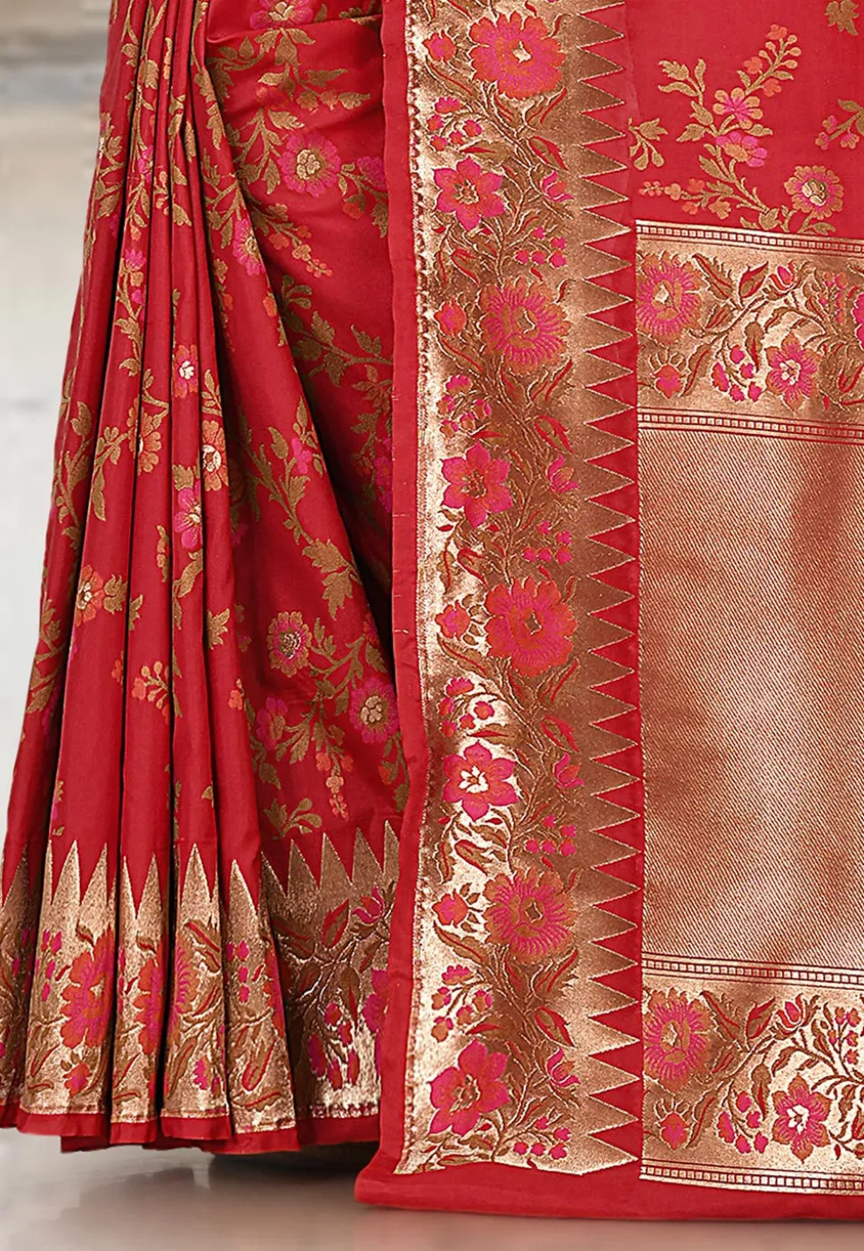 Banarasi Saree in Red