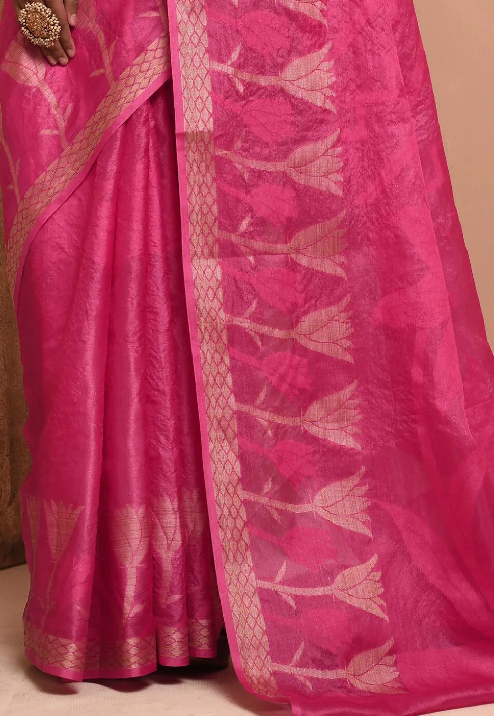 Banarasi Tussar Silk Saree in Fuchsia