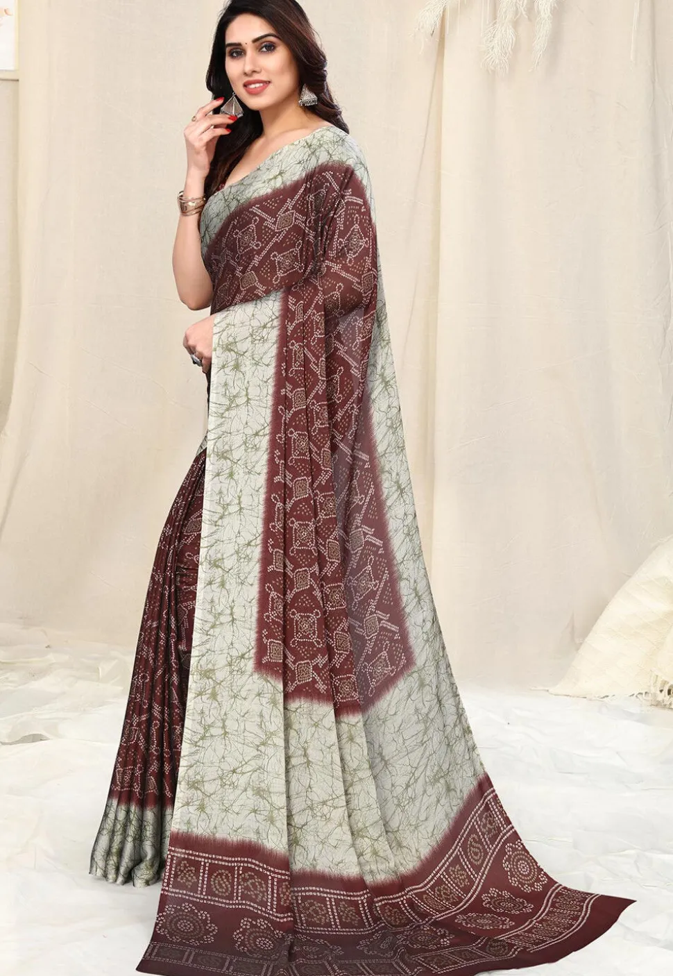 Bandhej Printed Chiffon Saree in Maroon