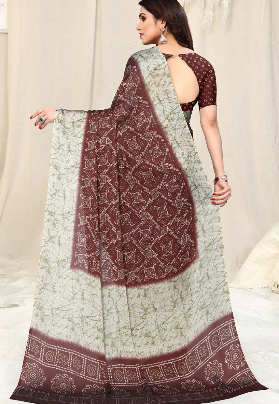 Bandhej Printed Chiffon Saree in Maroon