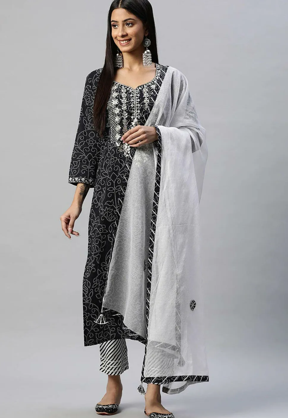 Bandhej Printed Cotton Pakistani Suit in Black