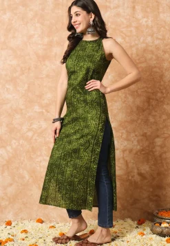 Bandhej Printed Cotton Straight Kurta in Olive Green