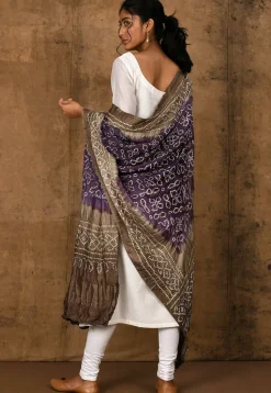 Bandhej Printed Cotton Straight Suit in Off White
