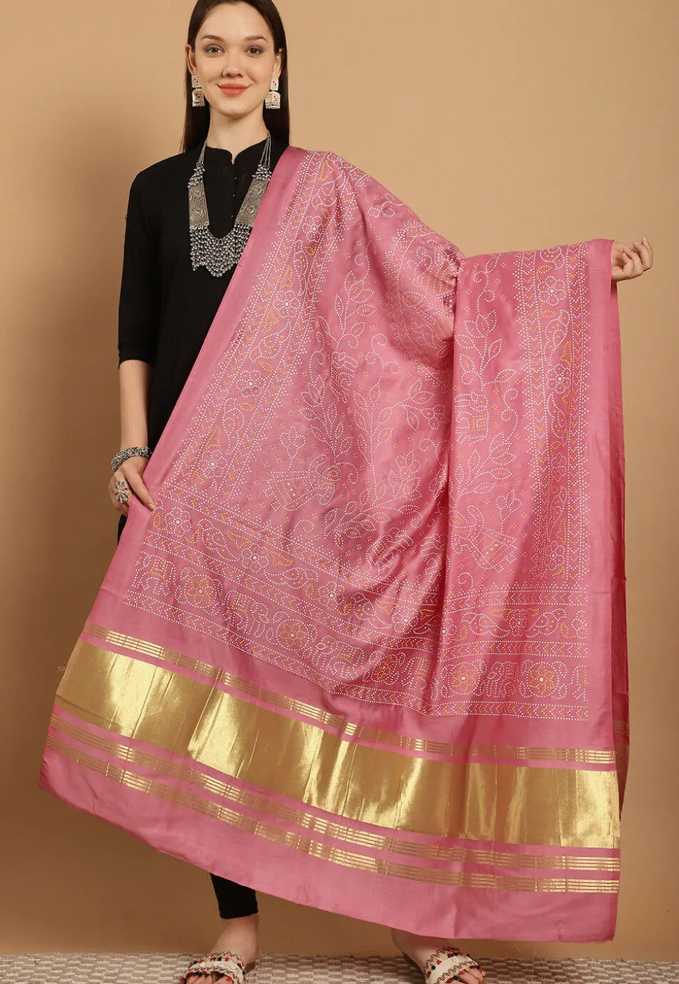 Bandhej Printed Muslin Silk Dupatta in Pink