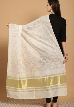 Bandhej Printed Muslin Silk Dupatta in Off White