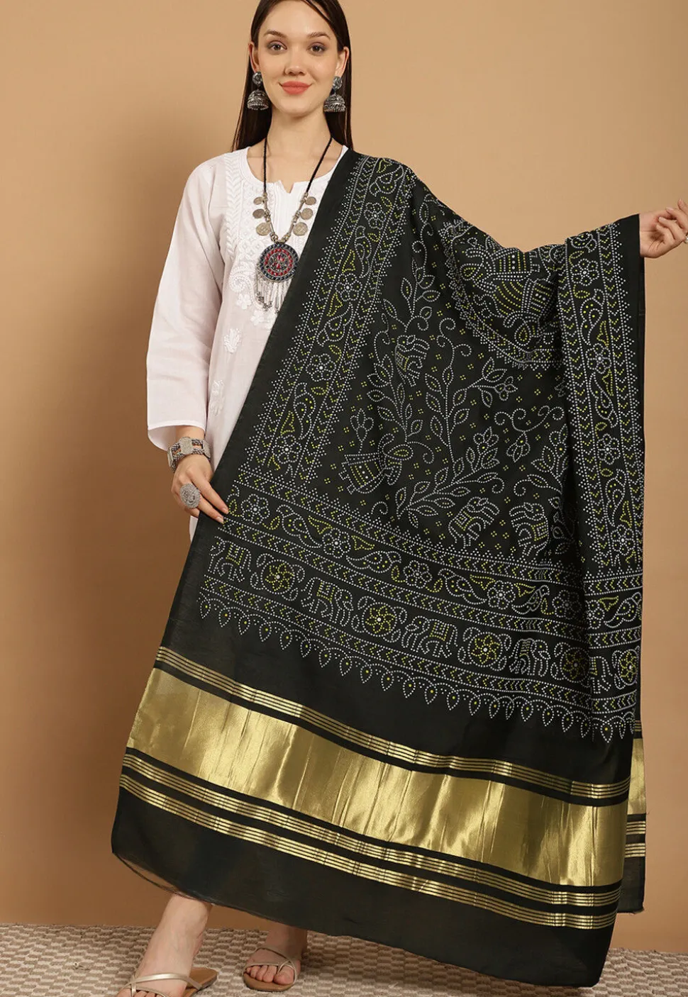 Bandhej Printed Muslin Silk Dupatta in Black