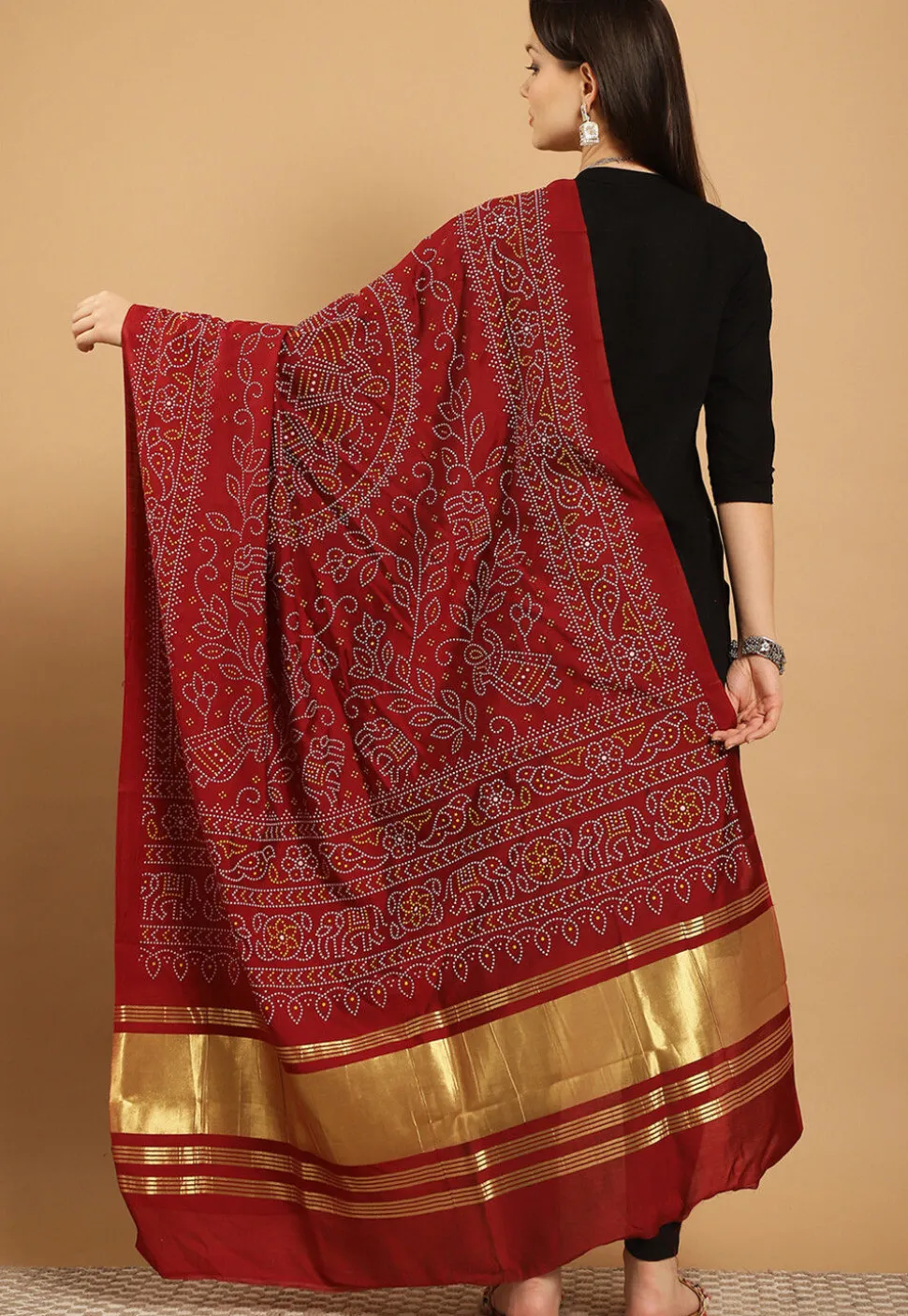 Bandhej Printed Muslin Silk Dupatta in Maroon