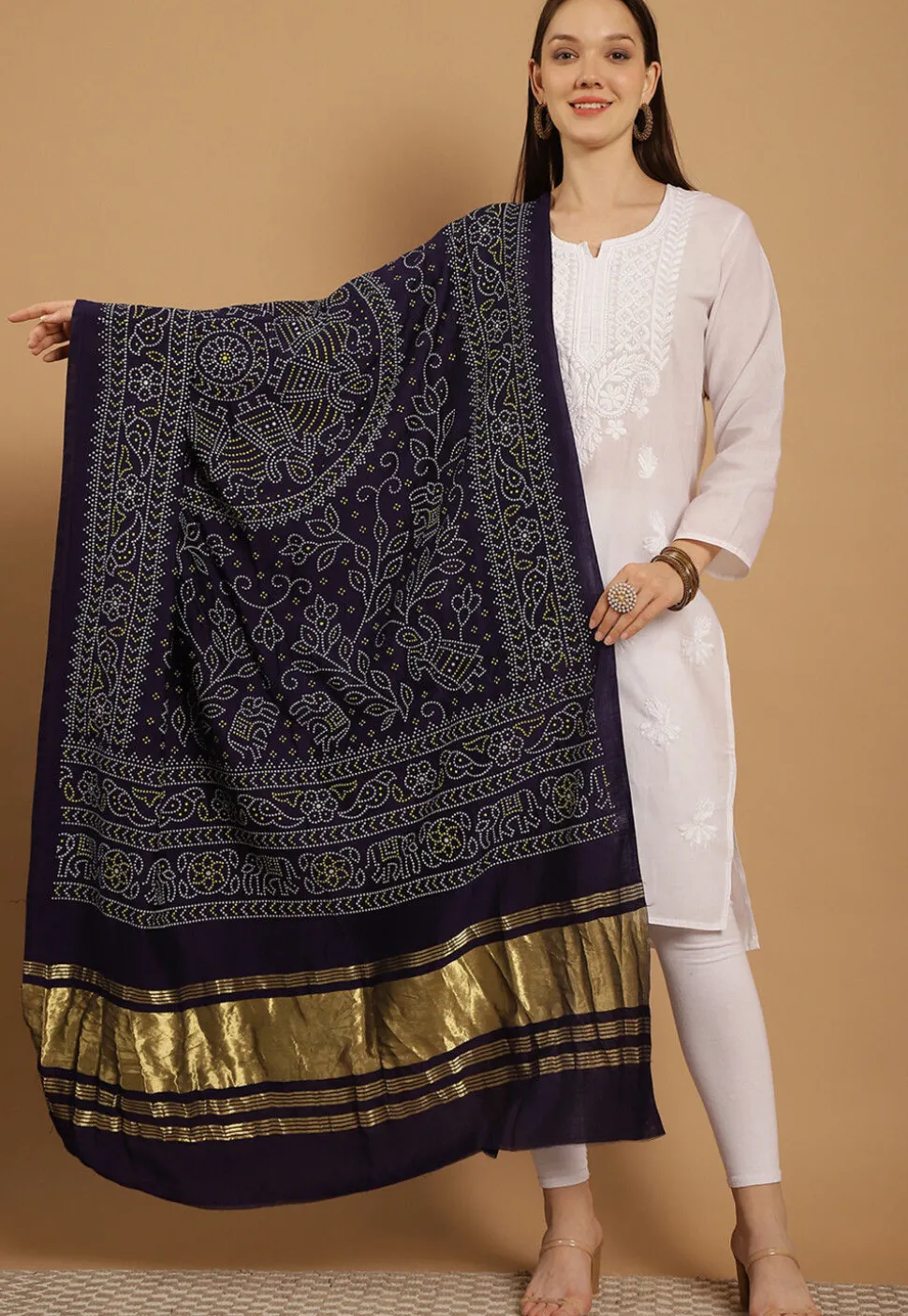 Bandhej Printed Muslin Silk Dupatta in Navy Blue
