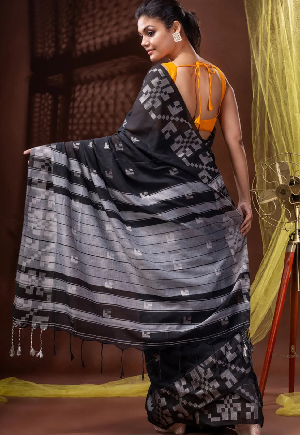 Bengal Handloom Pure Cotton Saree in Black