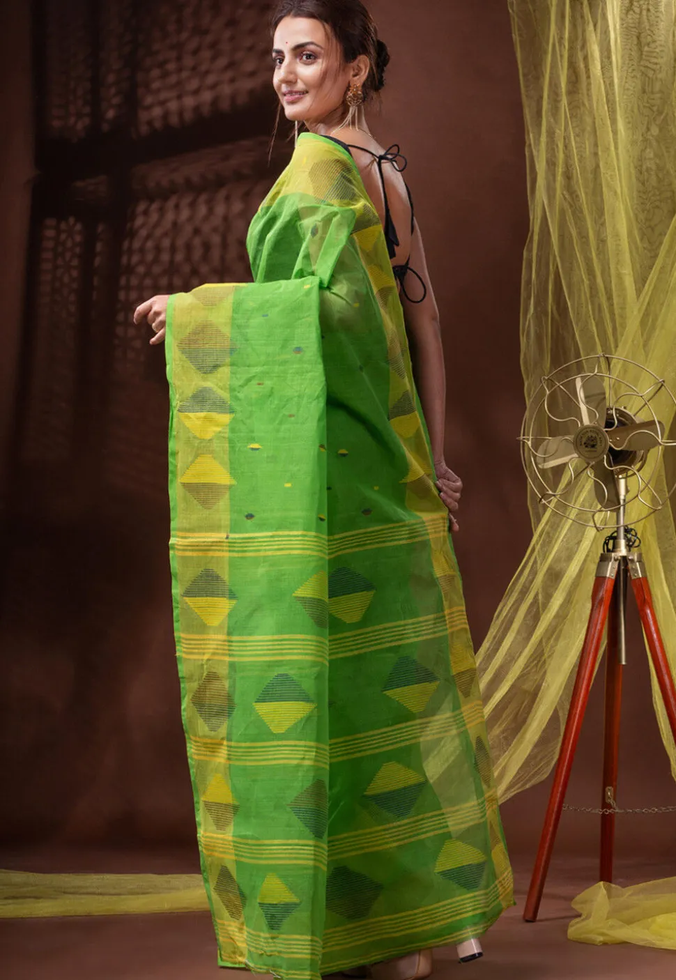 Bengal Handloom Pure Cotton Jamdani Saree in Light Green