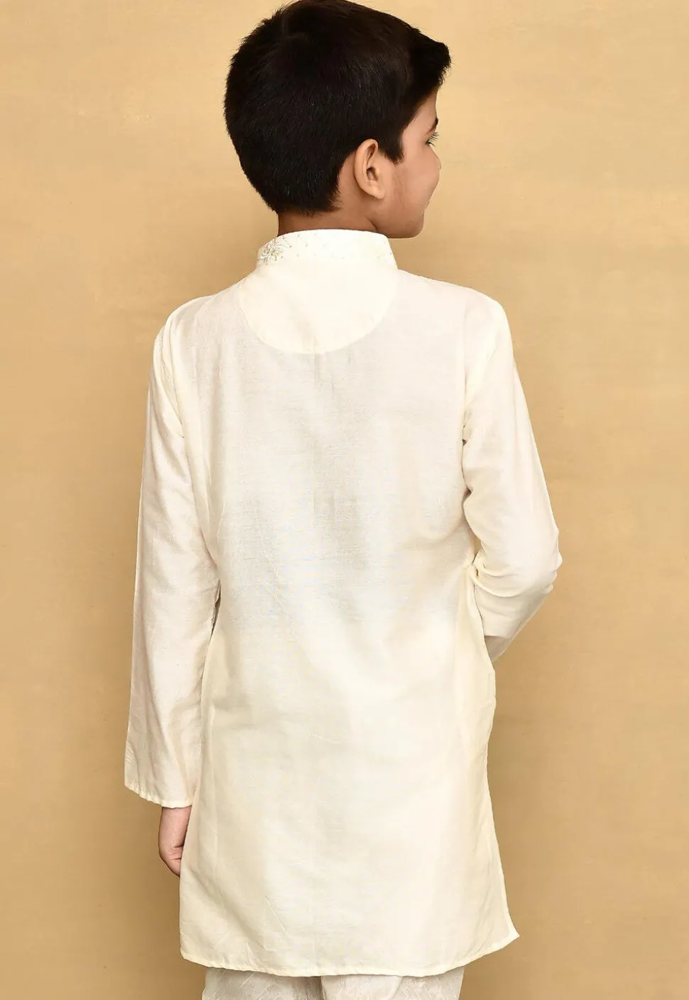 Chikankari Cotton Silk Kurta in Off White