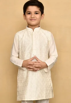 Chikankari Cotton Silk Kurta in Off White