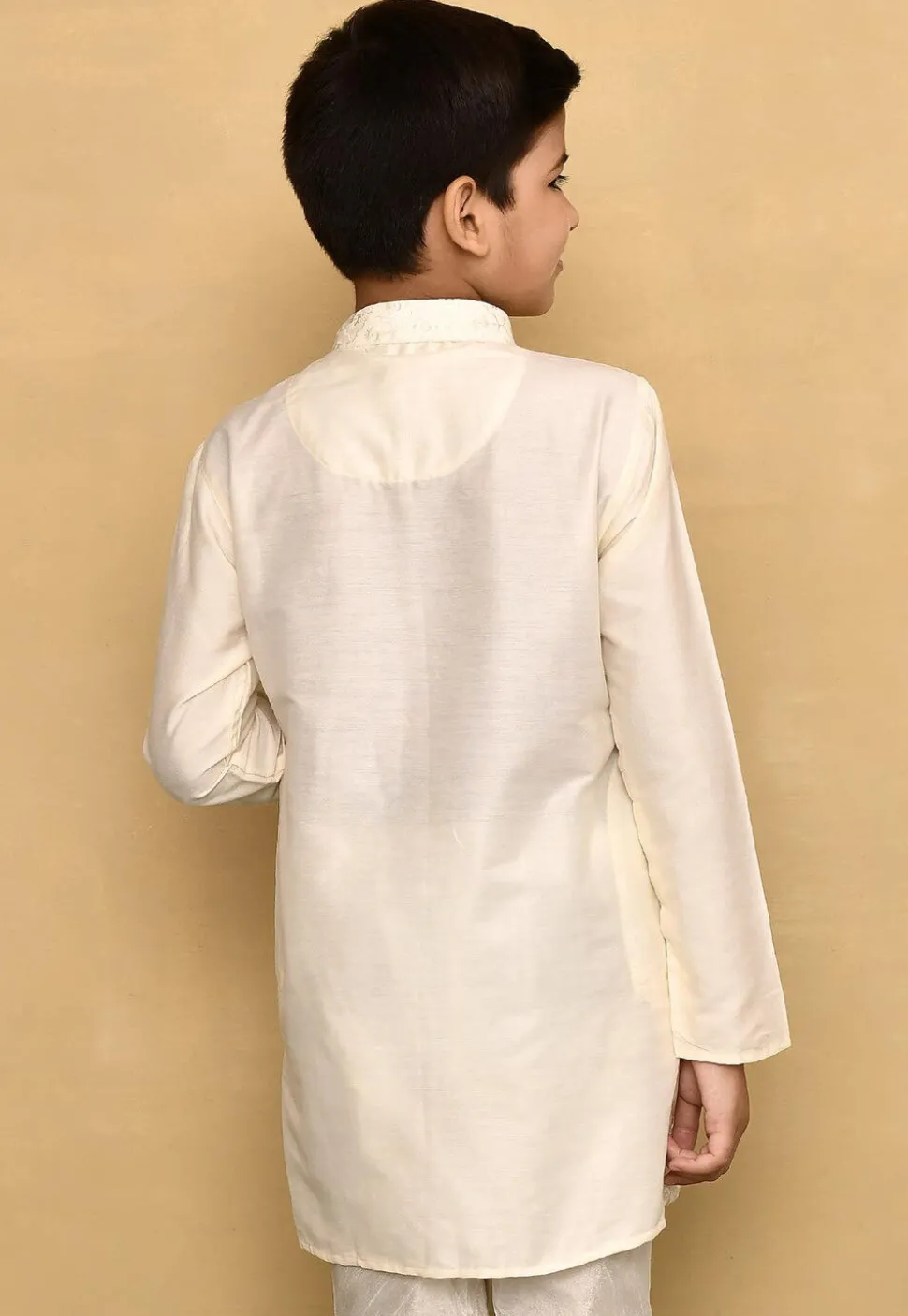 Chikankari Cotton Silk Kurta in Off White