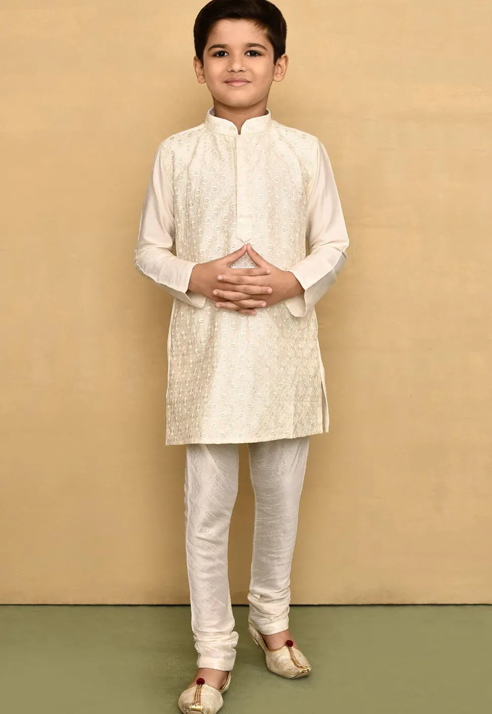 Chikankari Cotton Silk Kurta in Off White