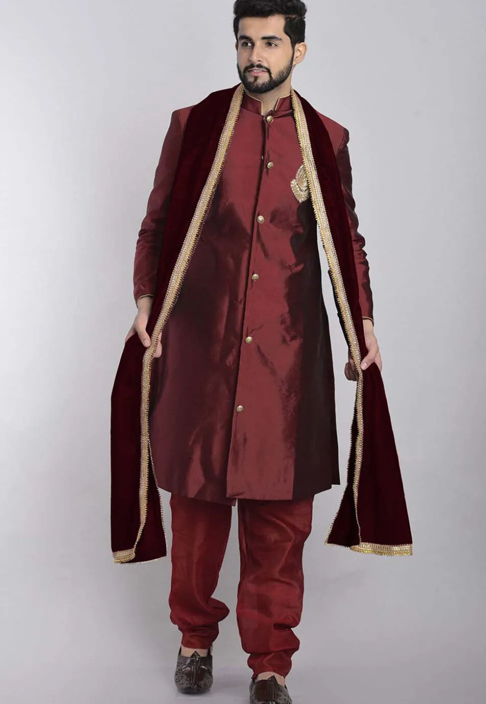 Contrast Border Velvet Dupatta in Maroon