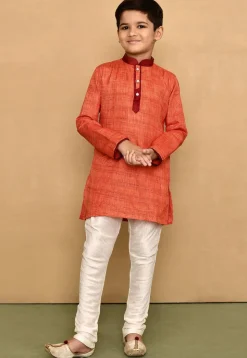 Contrast Collar Jute Cotton Kurta in Orange