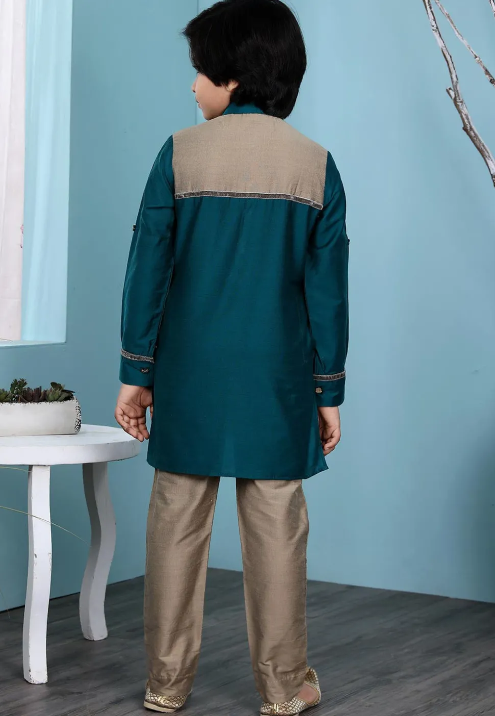 Contrast Trim Cotton Silk Kurta Set in Teal Blue