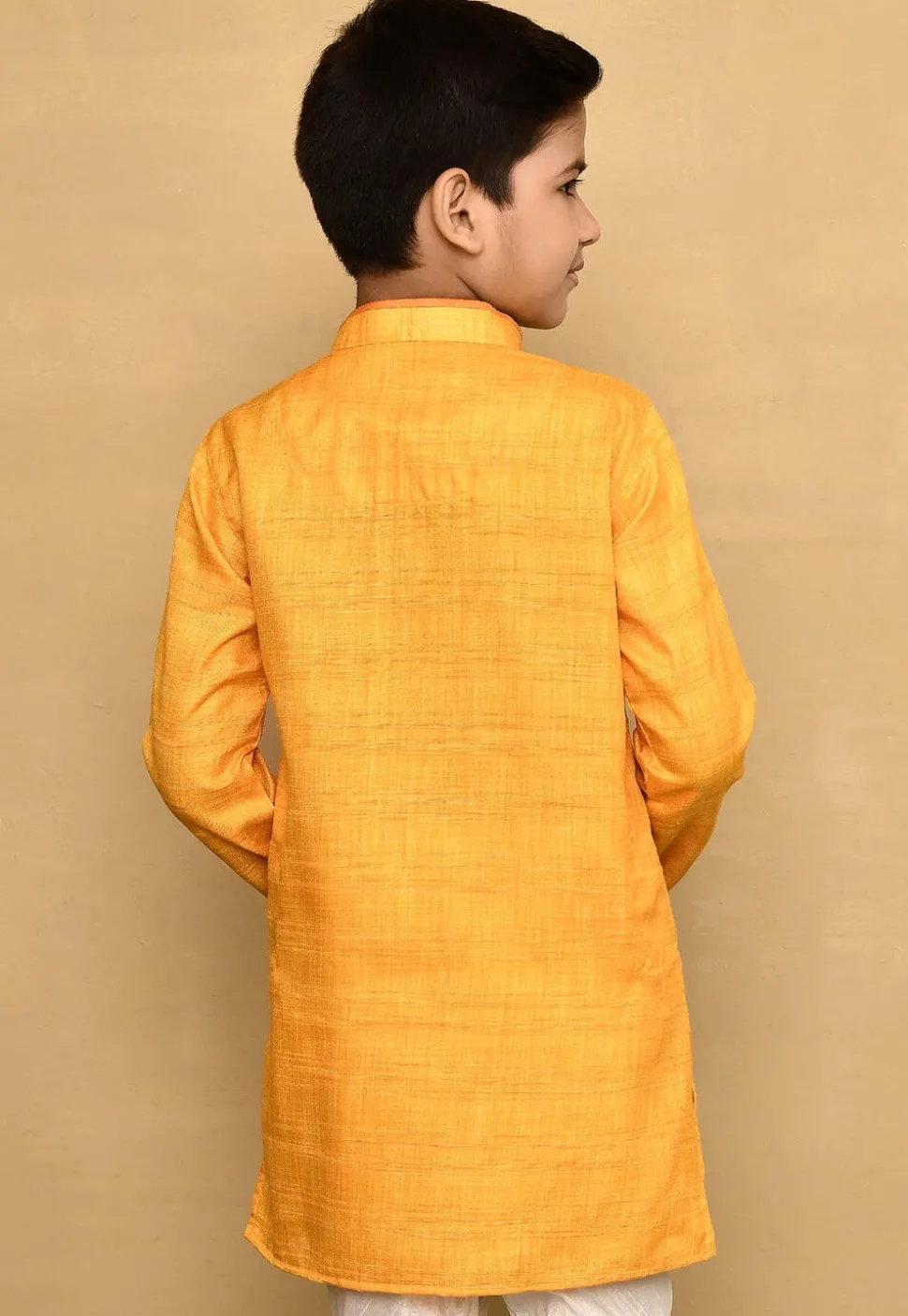 Contrast Trim Jute Cotton Kurta in Yellow