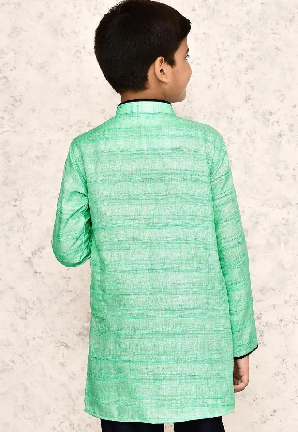 Contrast Trim Jute Cotton Kurta in Green