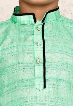 Contrast Trim Jute Cotton Kurta in Green