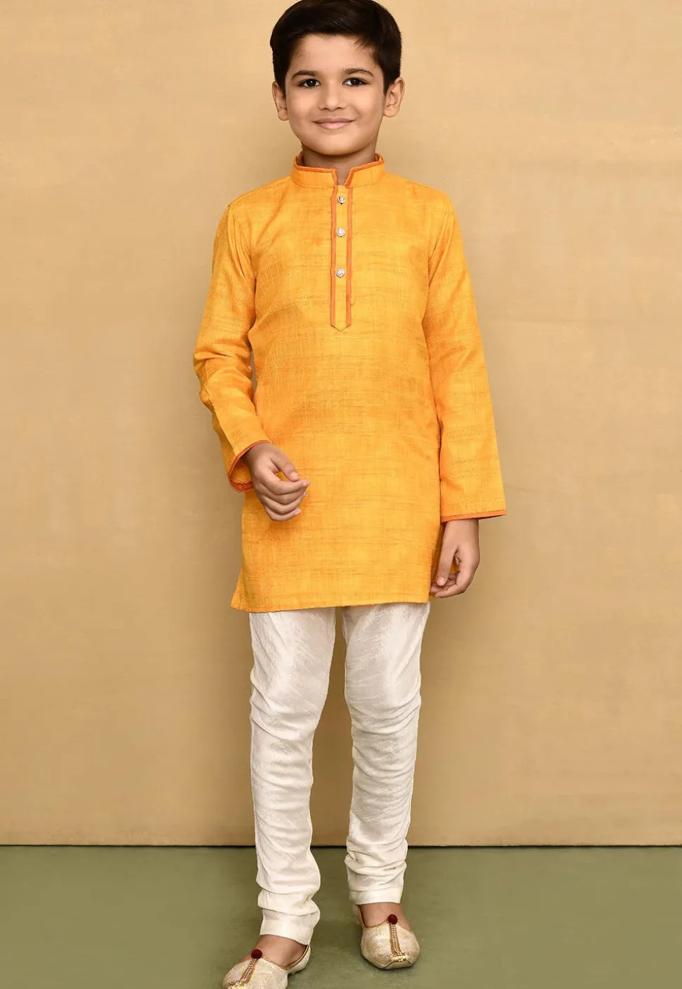 Contrast Trim Jute Cotton Kurta Set in Yellow