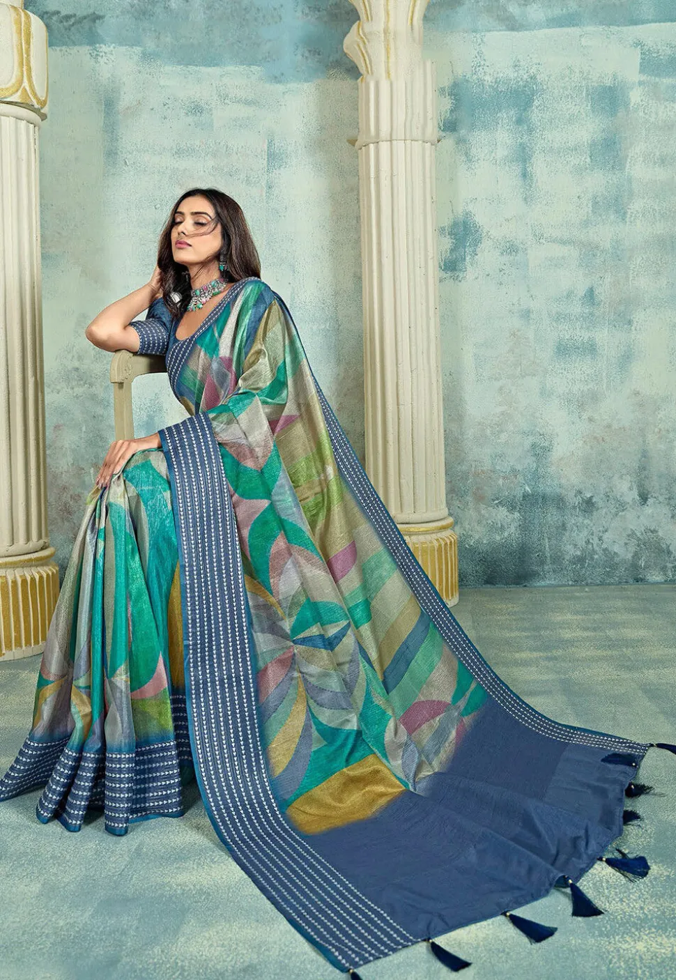 Digital Printed Art Silk Saree in Multicolor