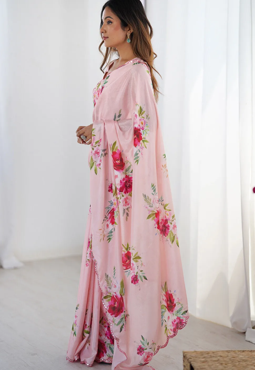 Digital Printed Chinon Chiffon Scalloped Saree in Pink