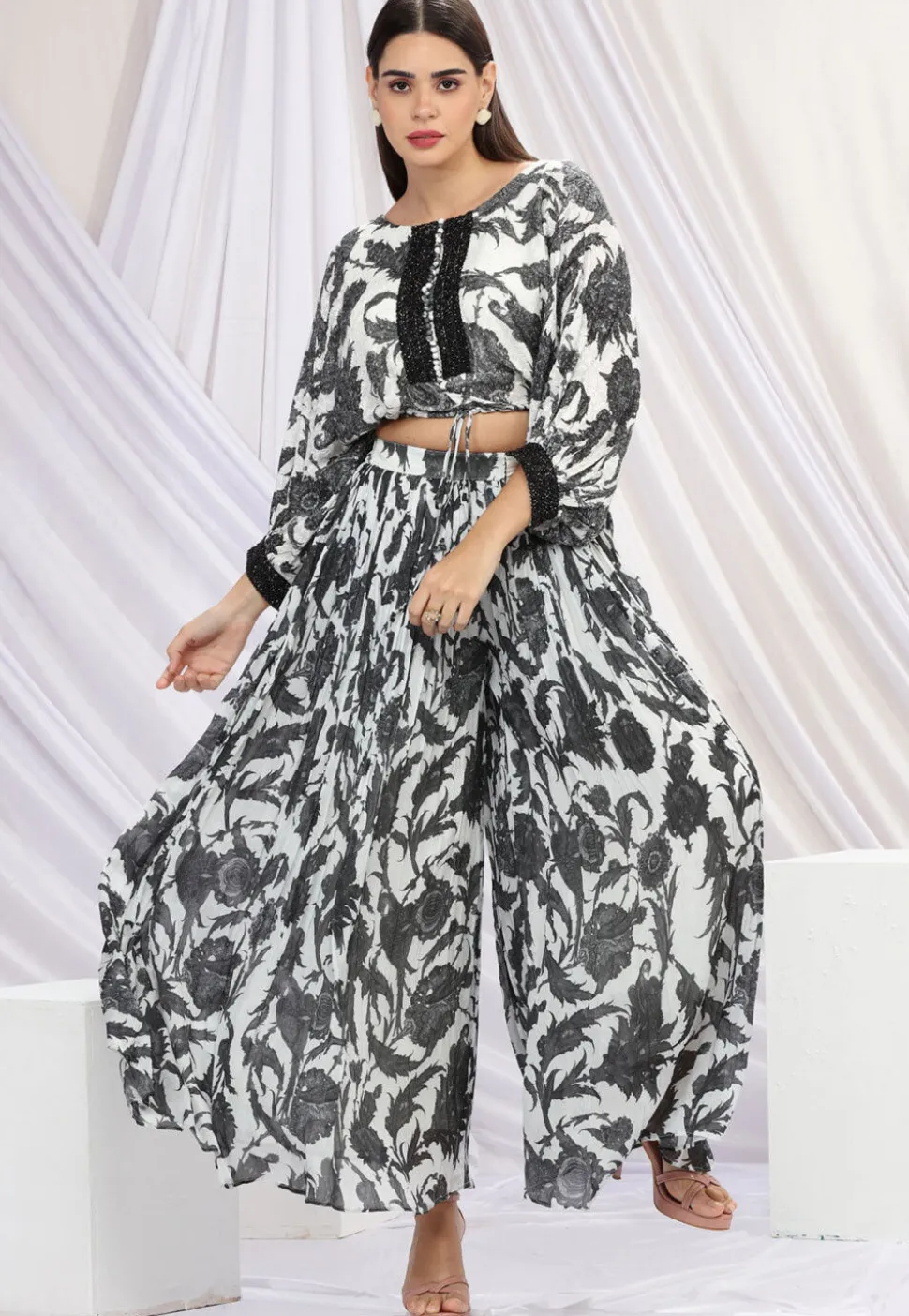 Digital Printed Chinon Chiffon Crop Top Set in Off White