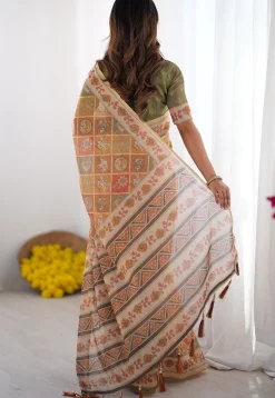 Digital Printed Cotton Saree in Multicolor