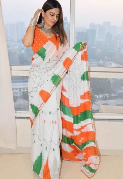Digital Printed Cotton Saree in Off White