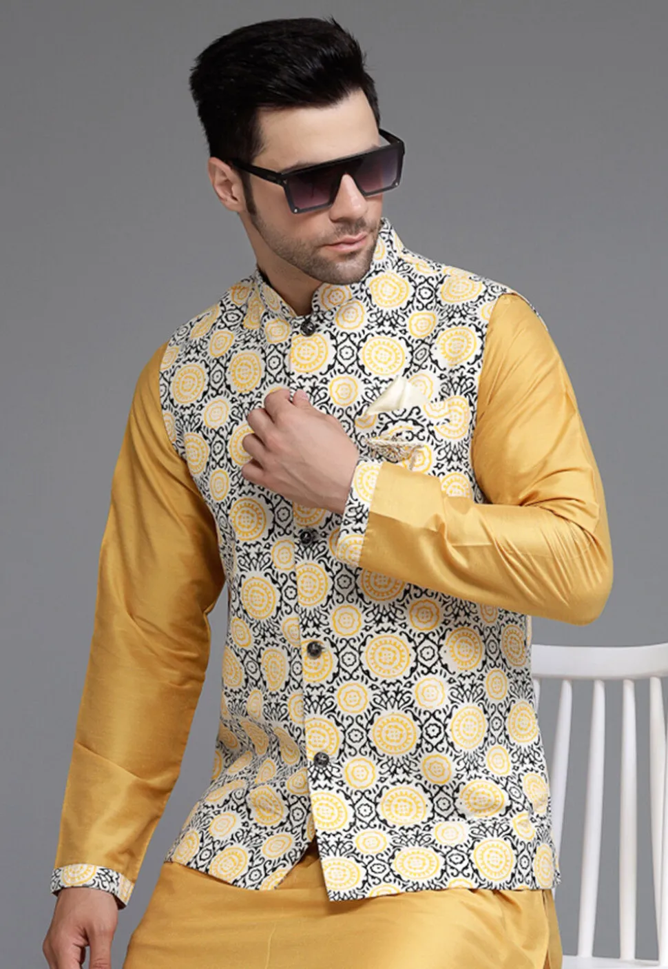 Digital Printed Cotton Silk Nehru Jacket in Off White