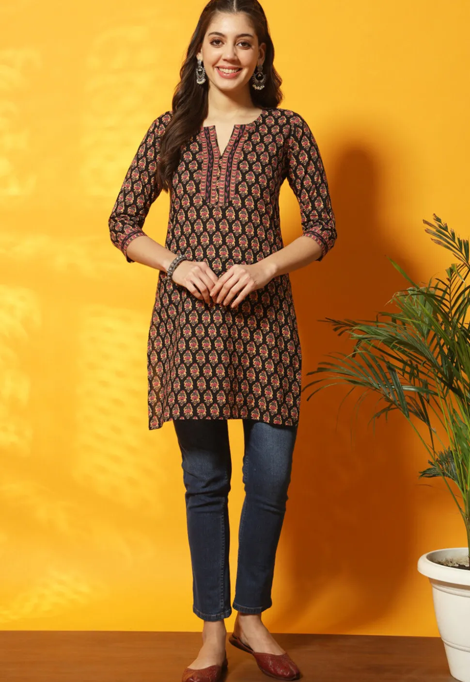 Digital Printed Cotton Straight Kurti in Black